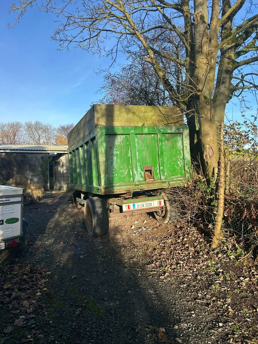 Equestrian trailer - Image 1