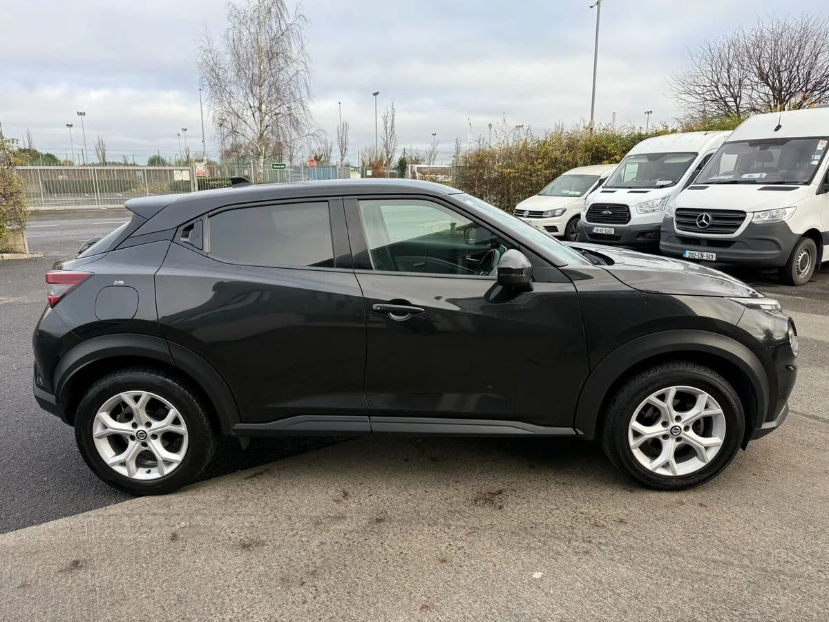 221 Nissan Juke automatic petrol - Image 4
