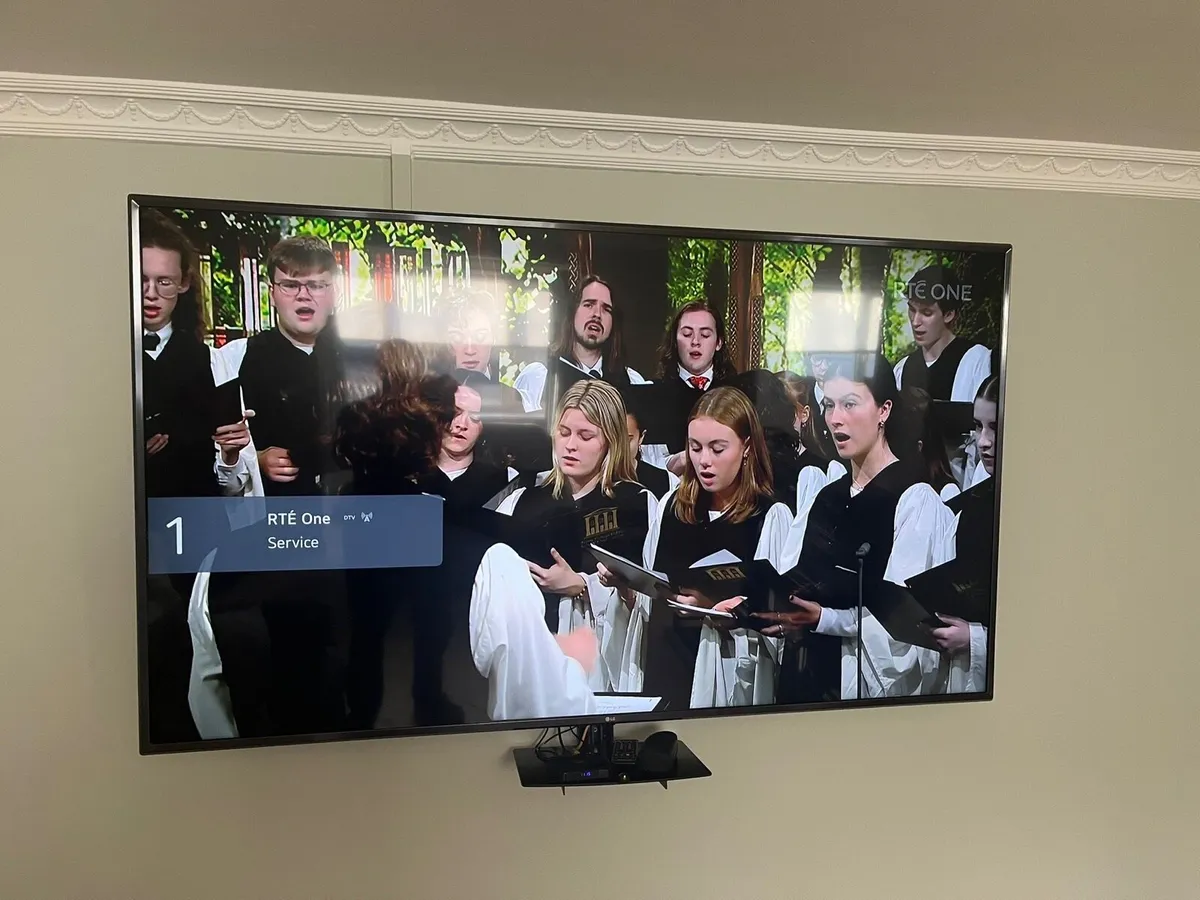 75 inch LG tv - Image 1