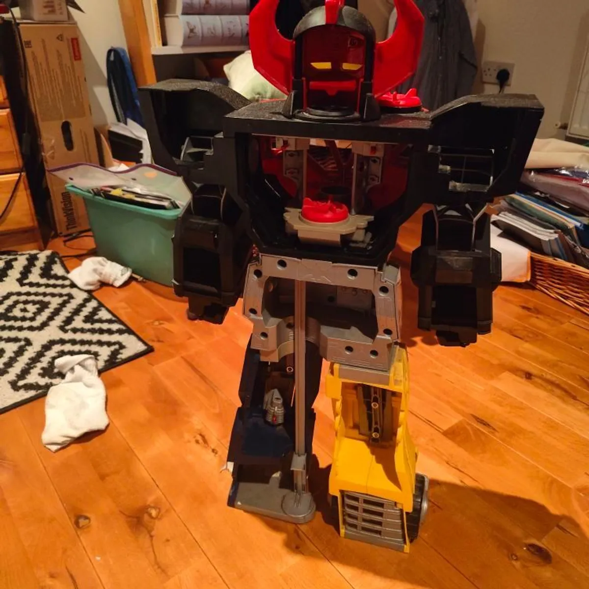 Power Rangers megazord toy - Image 3