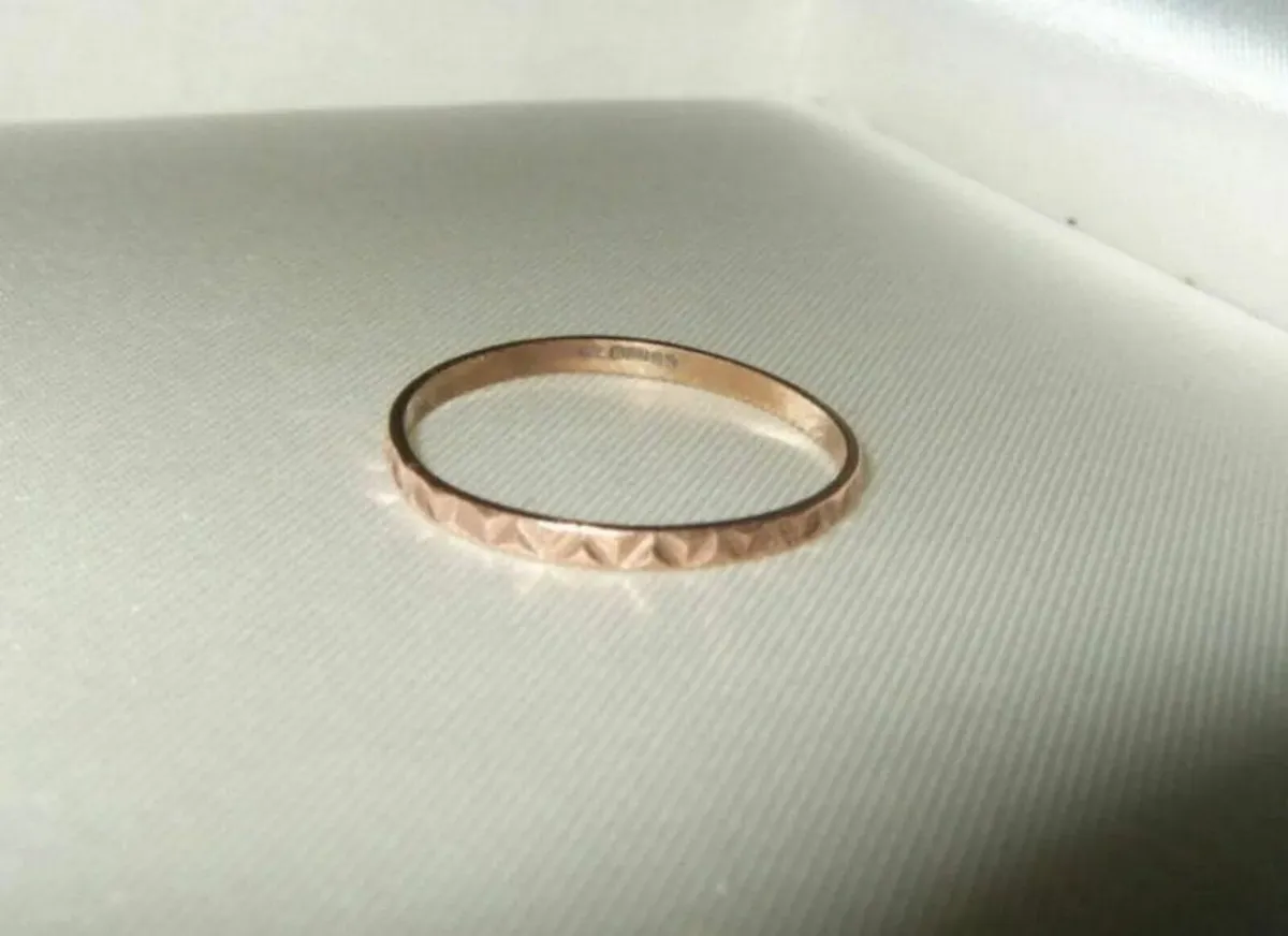 Vintage 9ct Rose Gold Hallmarked Unisex Band - Image 4