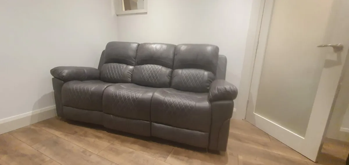 Norman leather recliners - Image 4