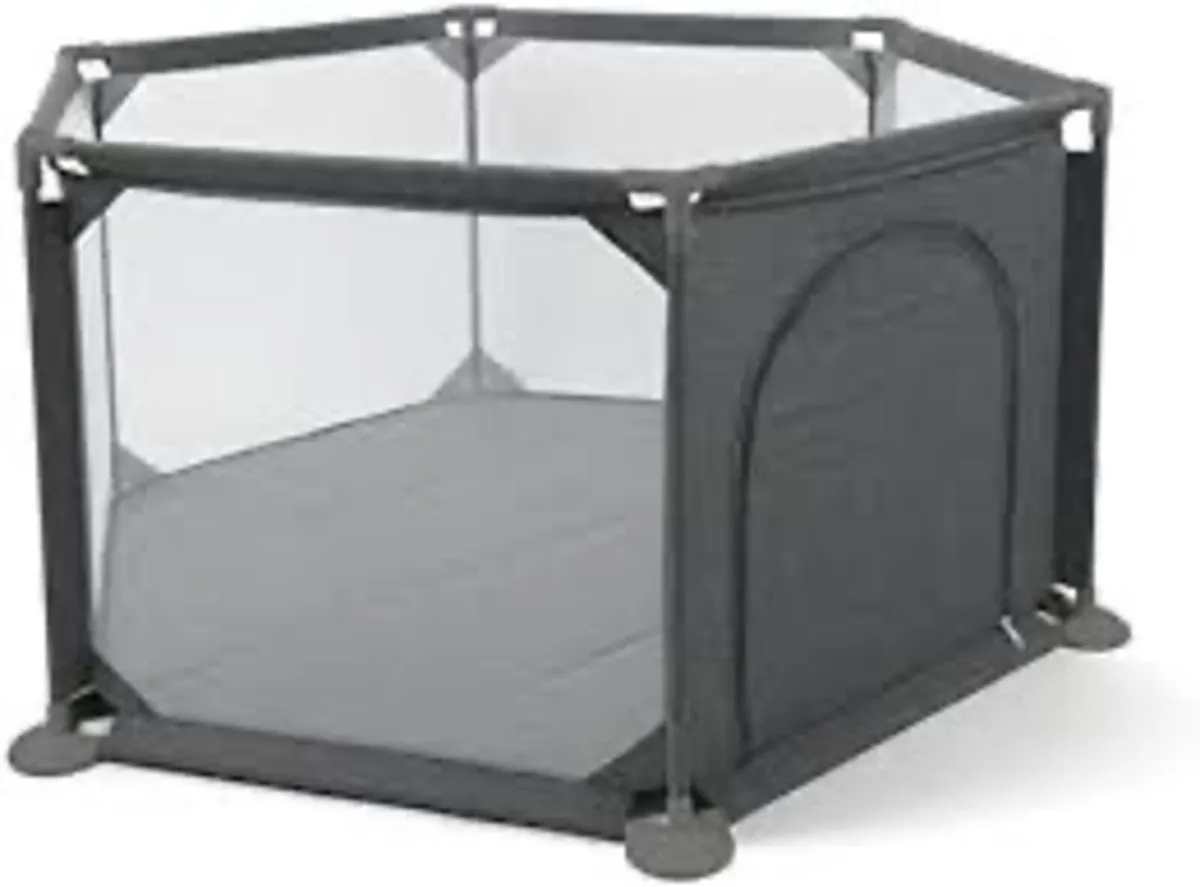 Play pen - Image 1