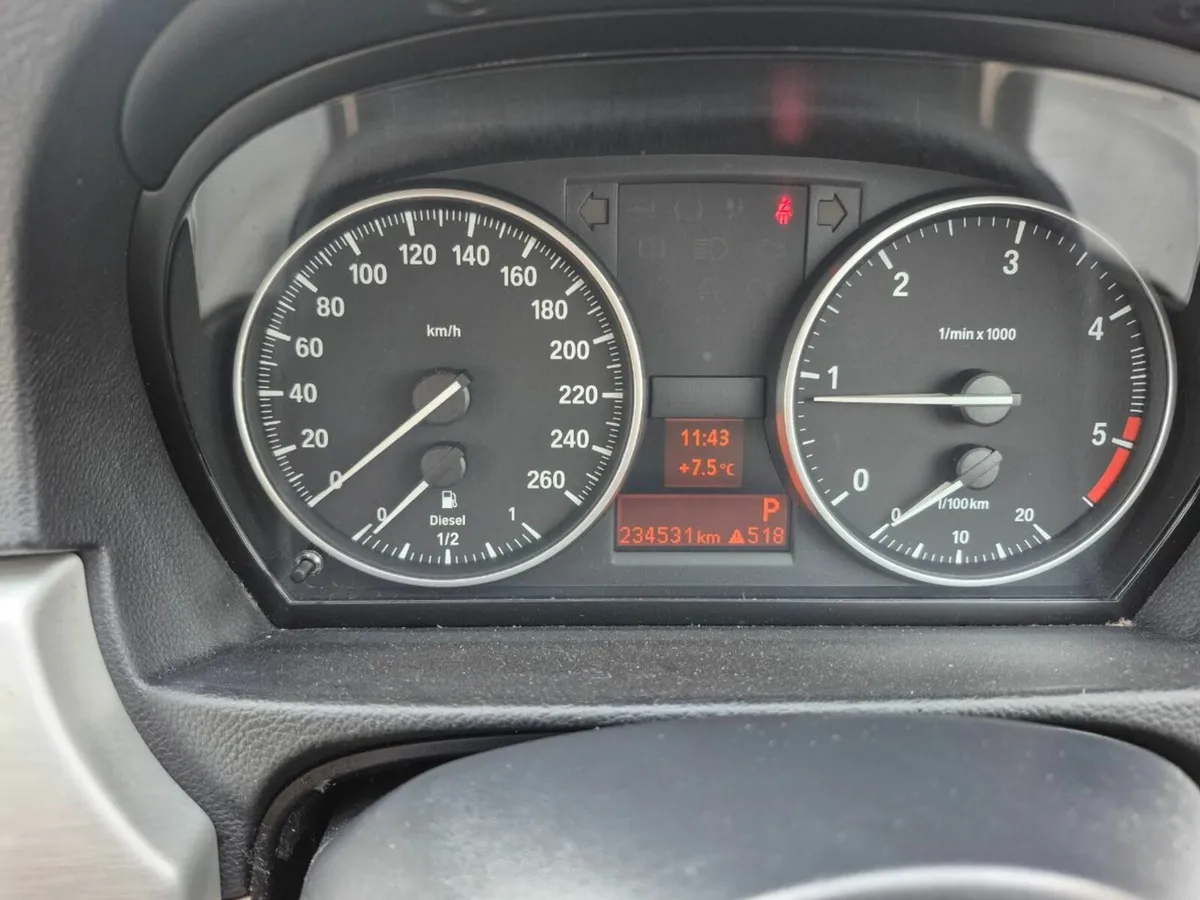 BMW 3-Series 2008 - Image 4