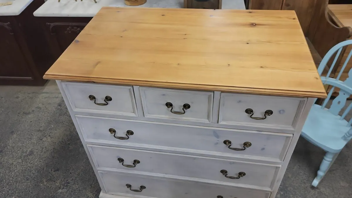 Large vintage pine chest of drawers - Image 2