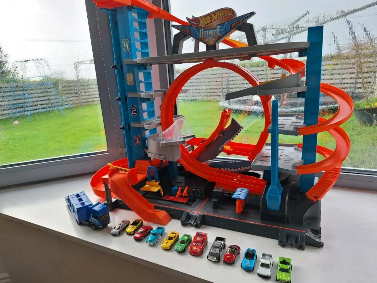 Hot Wheels ultimate garage - Image 2