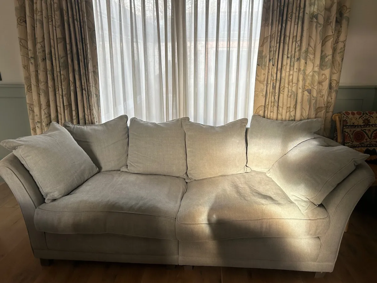 Couch - Image 2