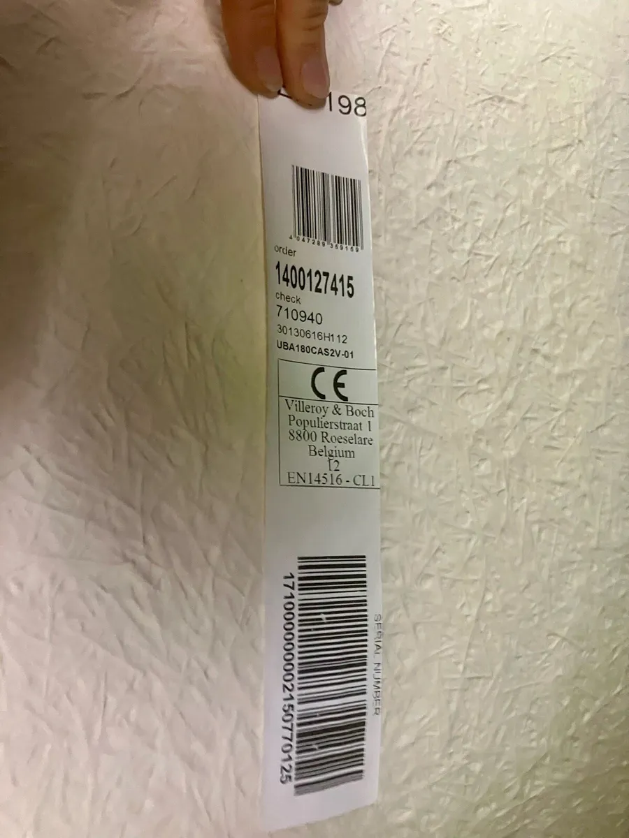 Villeroy & Boch bath 1800 by 800mm. - Image 3