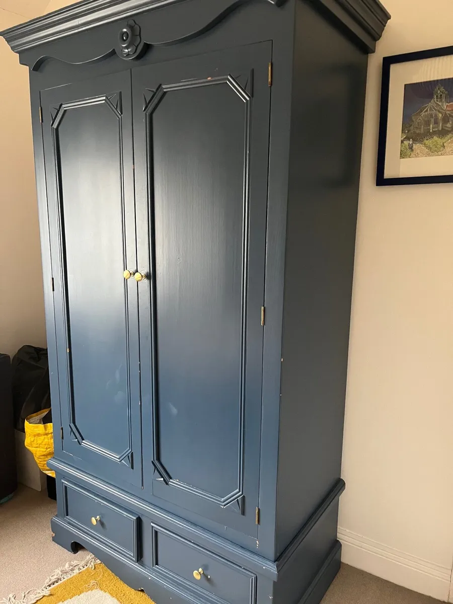 Solid wood wardrobe - Image 2