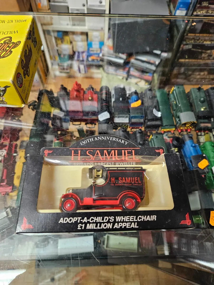 Corgi Lledo H Samuel Jewellers Van