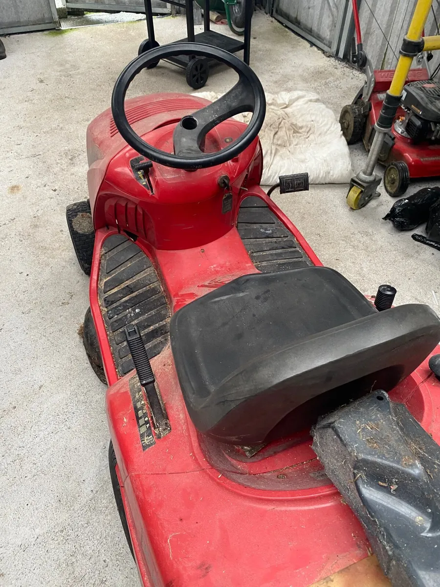Tractor lawnmower for parts - Image 2