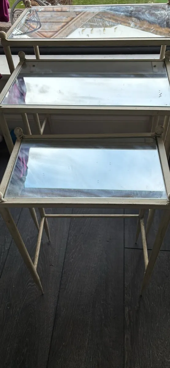 Nested table cream with glass top - Image 1