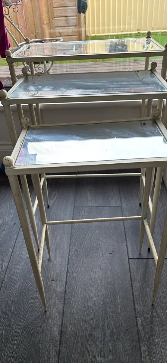 Nested table cream with glass top - Image 2
