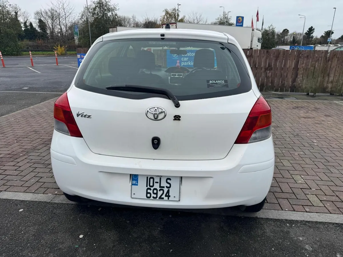 Toyota Vitz 2010 - Image 3