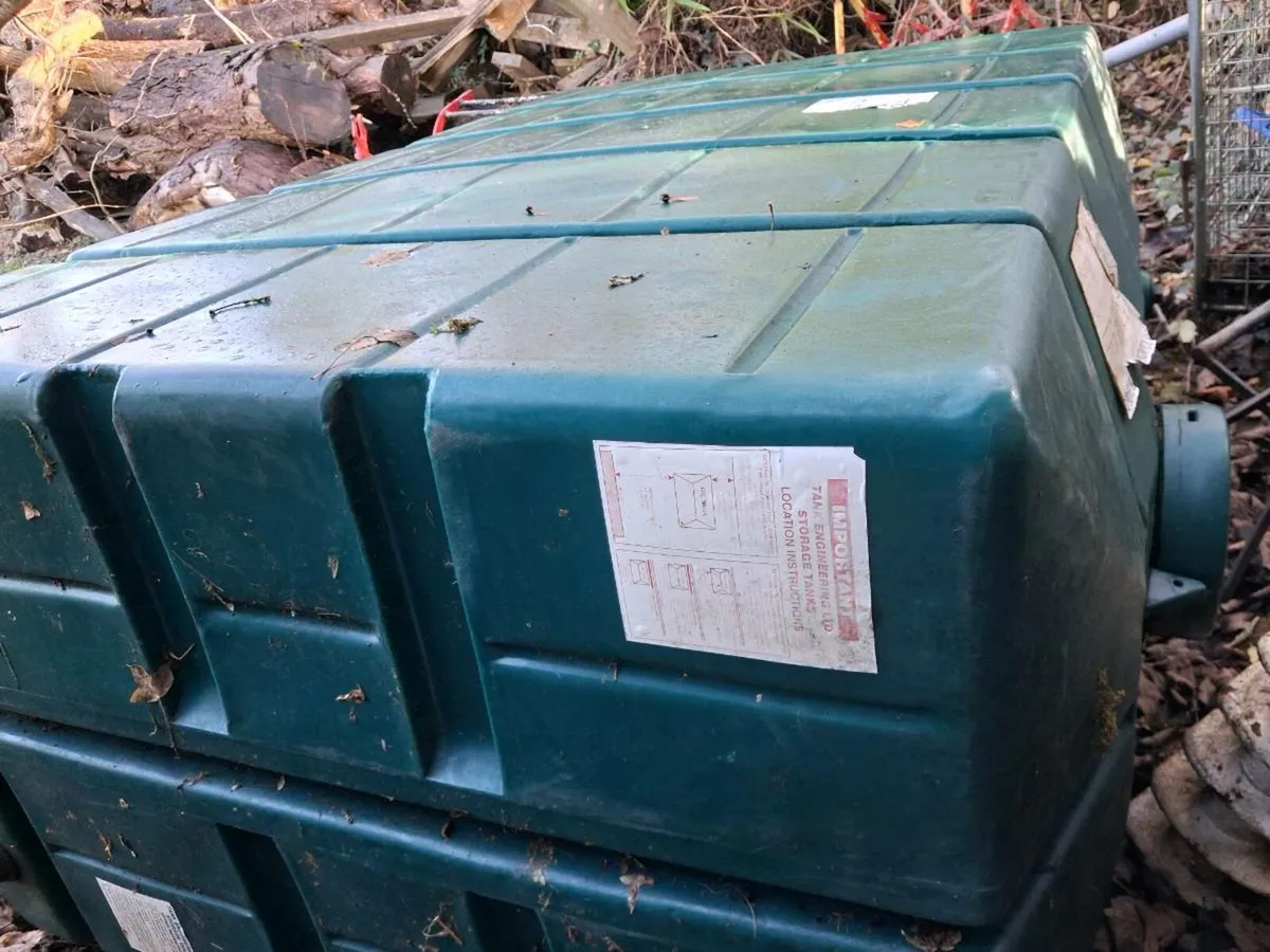 Oil tank 900 litre FREE. FREE. FREE