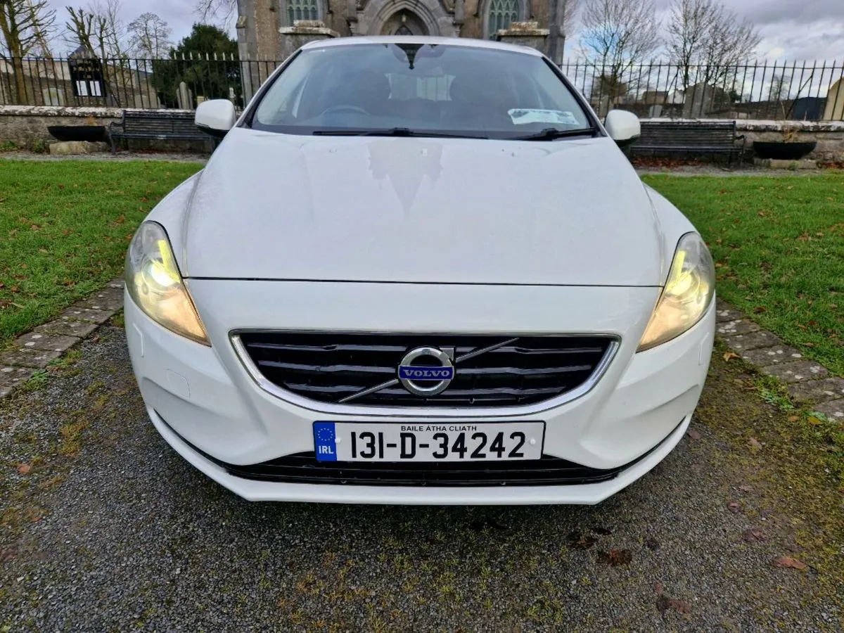 131 Volvo V40 1.6D Executive Nav New Nct - Image 2