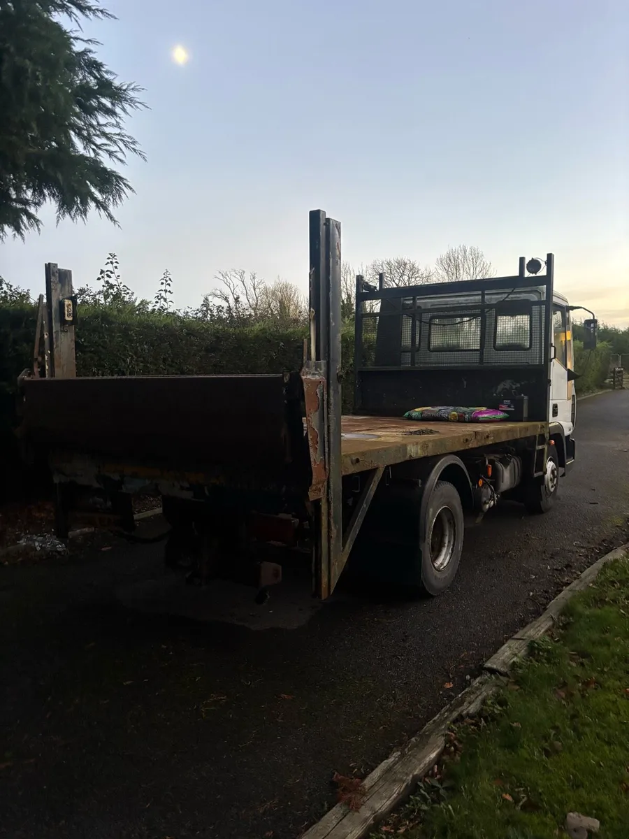 Iveco 7.5 ton tipper - Image 2