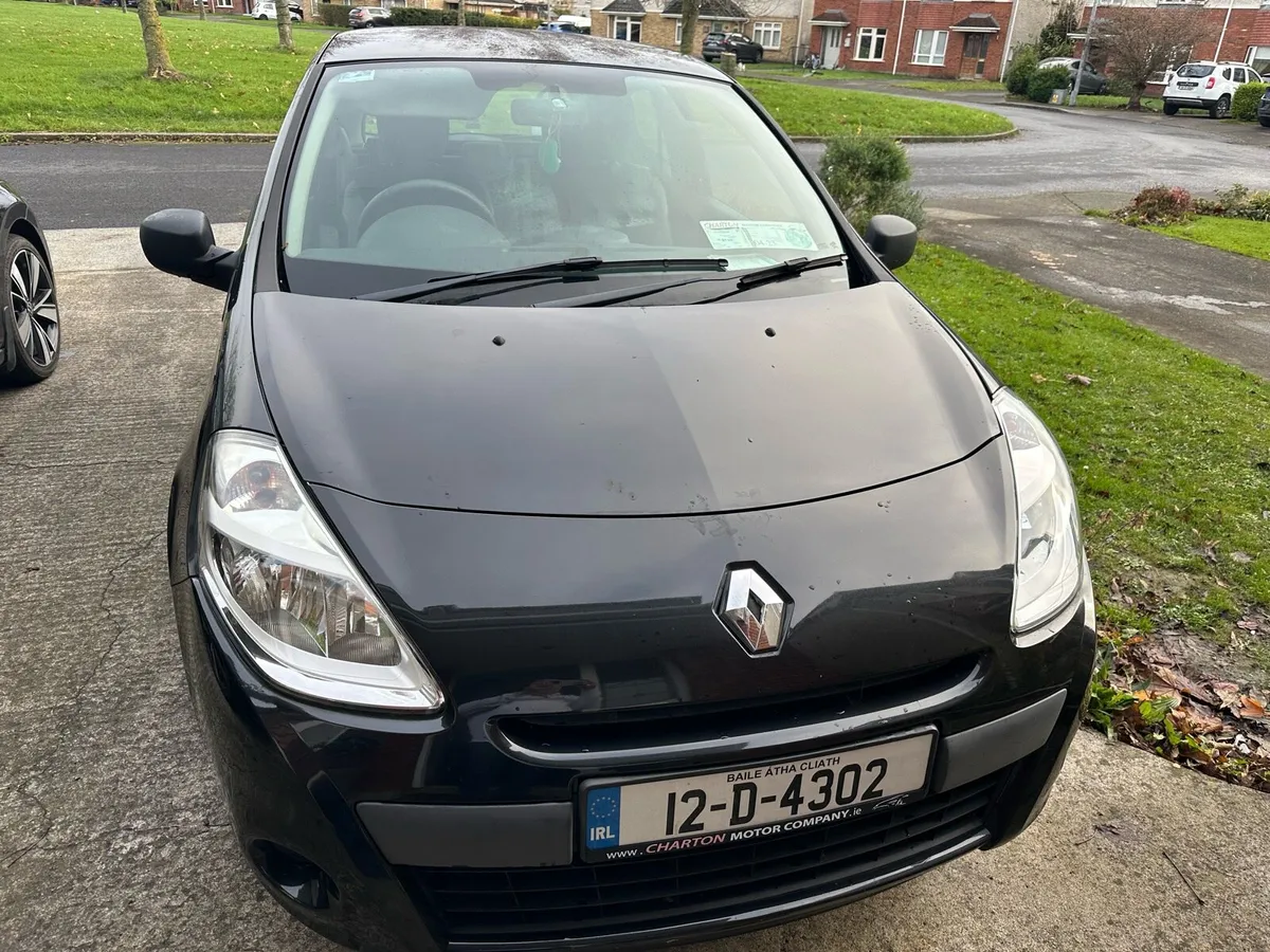 2012 Renault Clio 3 door no nct . - Image 2