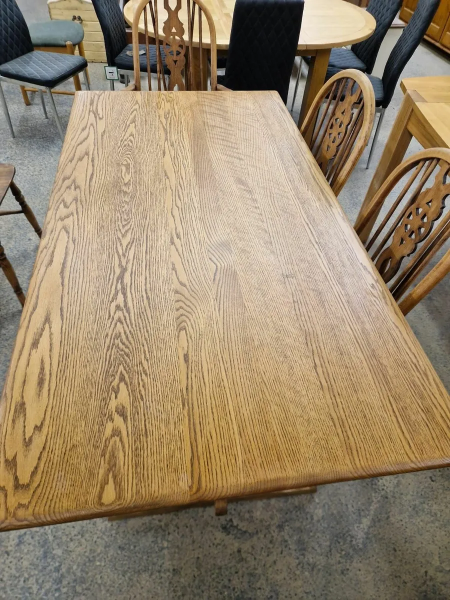 Vintage old charm oak table, 6 chairs - Image 2