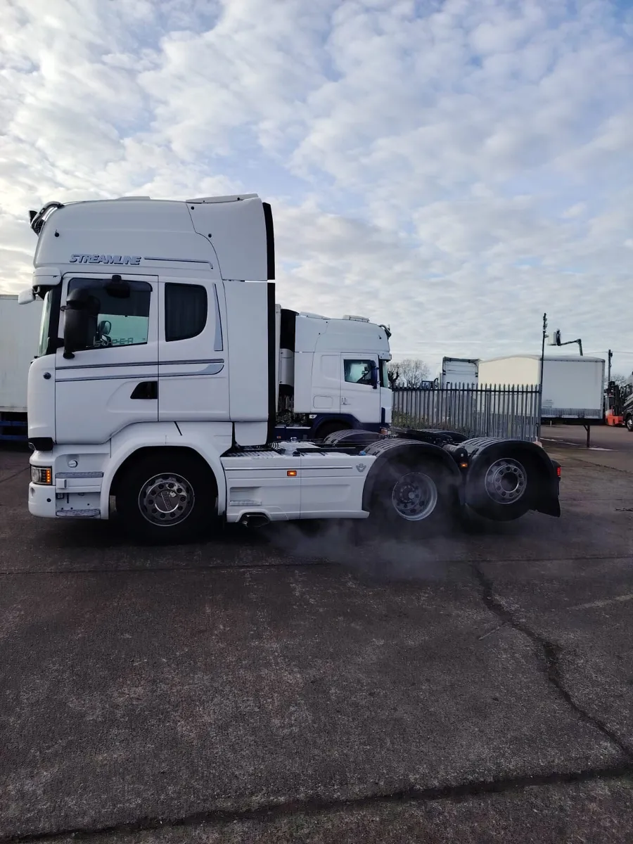 2015 Scania R580 Rear Lift 2 paddle Auto - Image 2