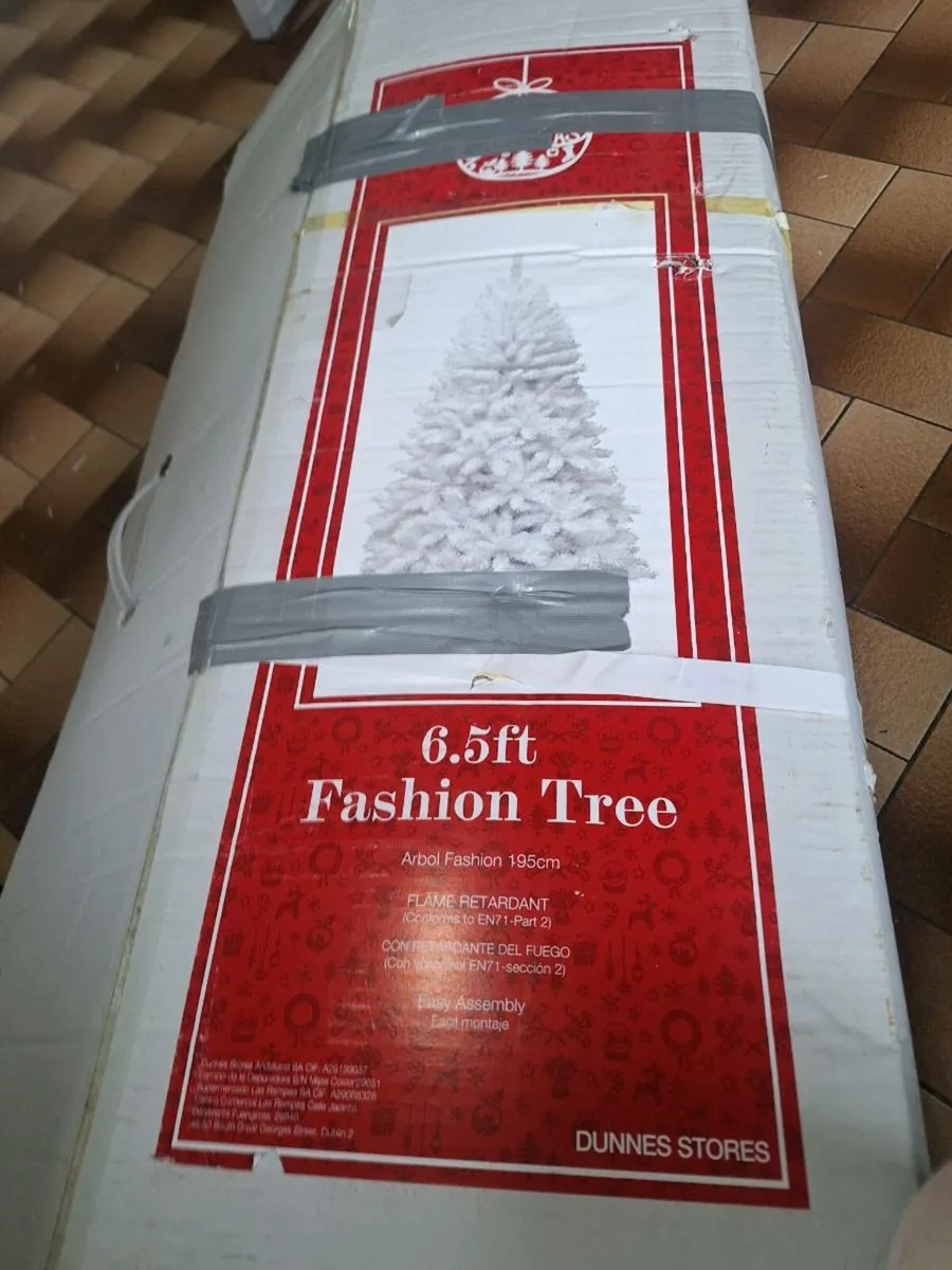 Christmas tree - Image 1