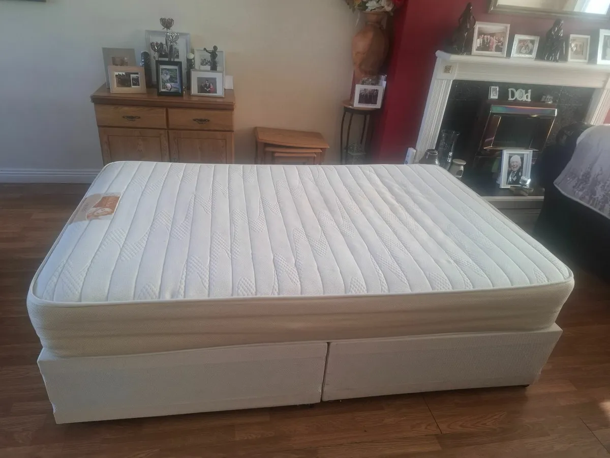 Double Bed - Image 2