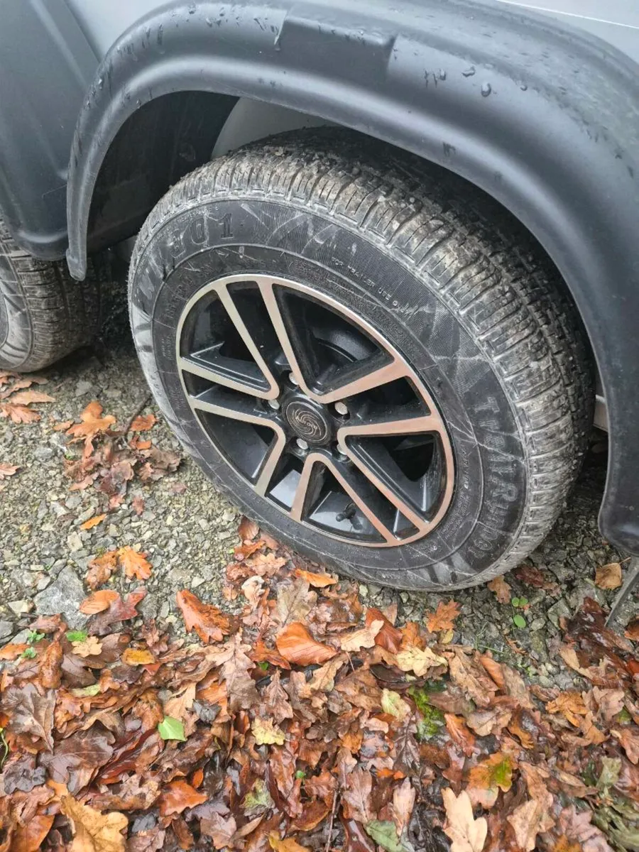 Debon C700 box van - Image 3