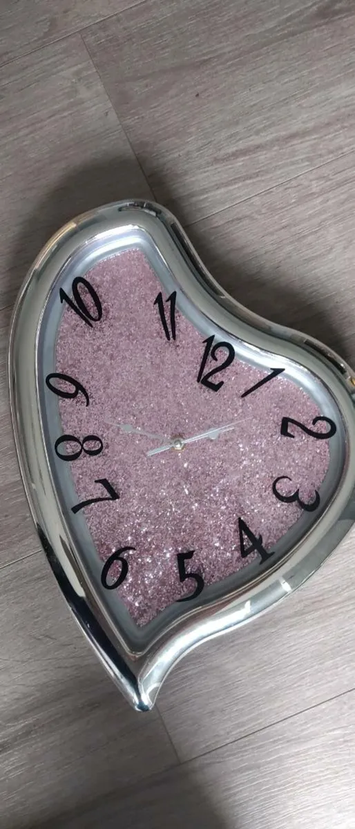 Pink glitter Silver wall clock - Image 1