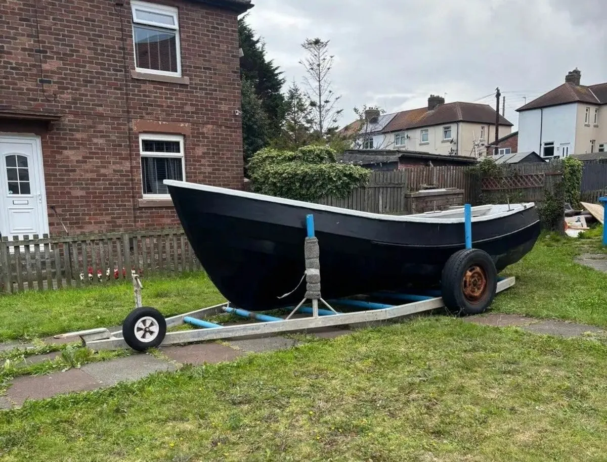 16ft boat - Image 1