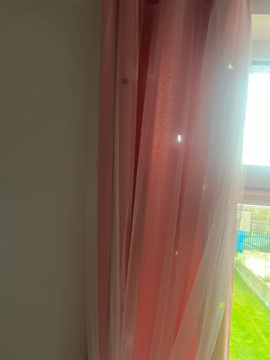 Curtains - Image 3