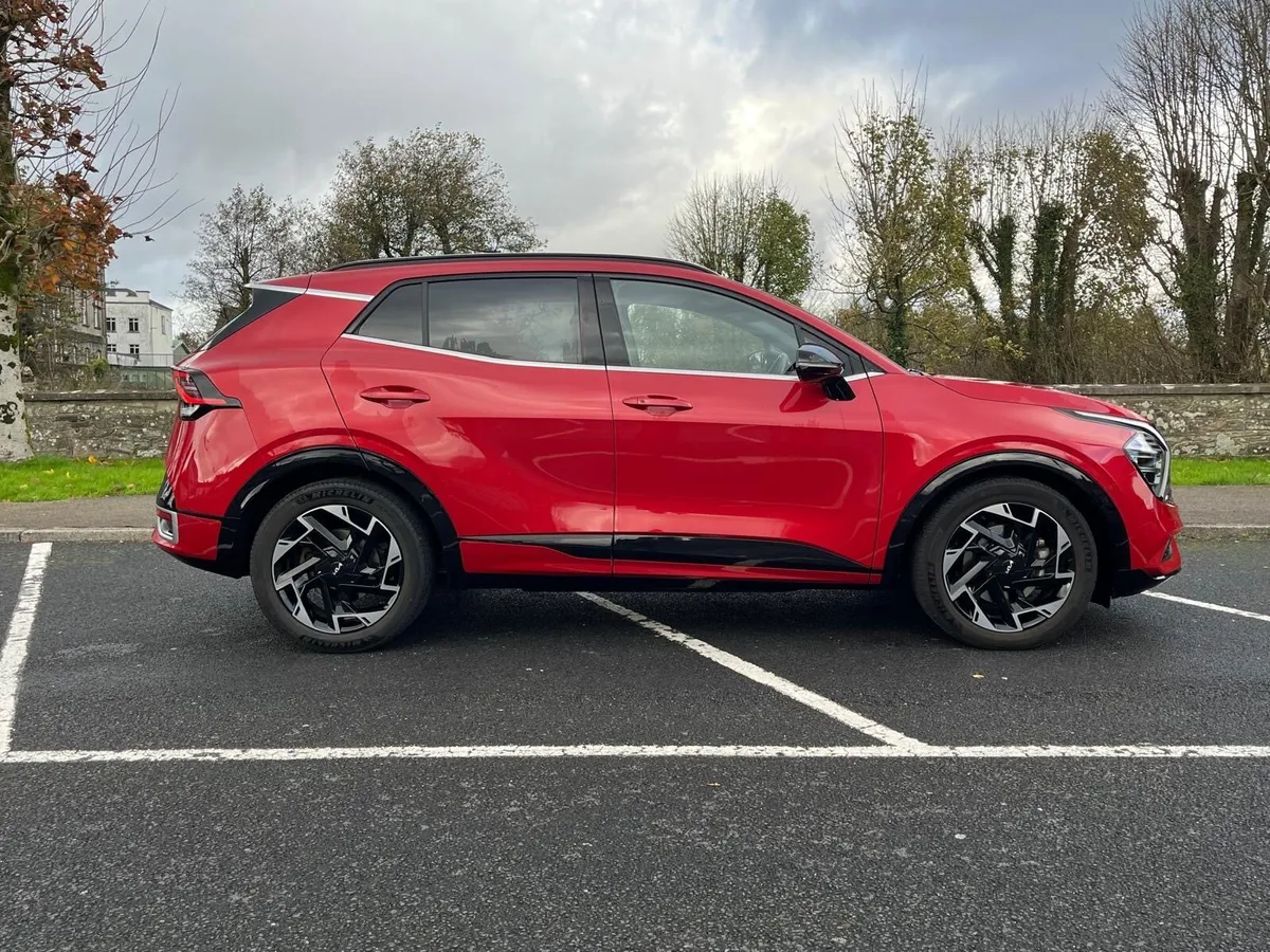 222 Kia Sportage "GT Line" - Lady Owner From New - Image 4