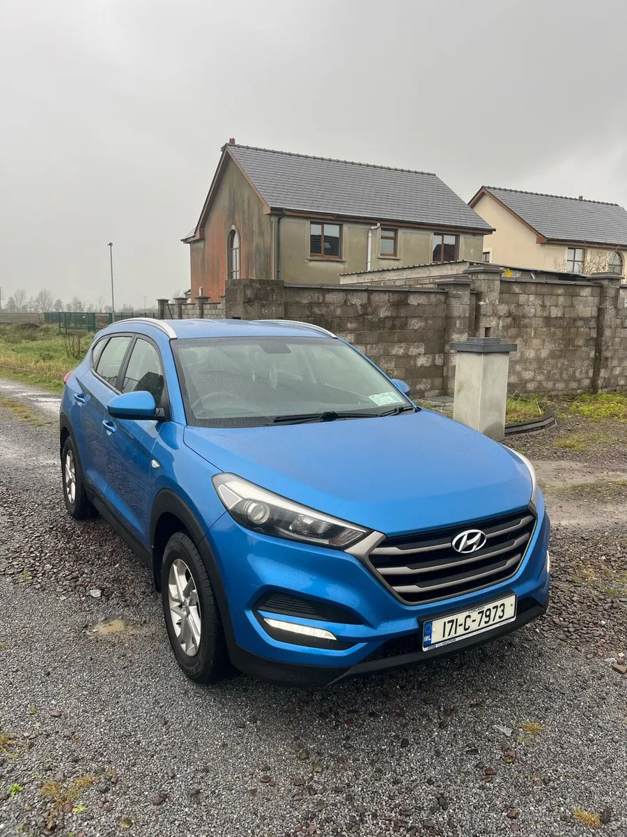 2017 Hyundia Tucson - Image 1