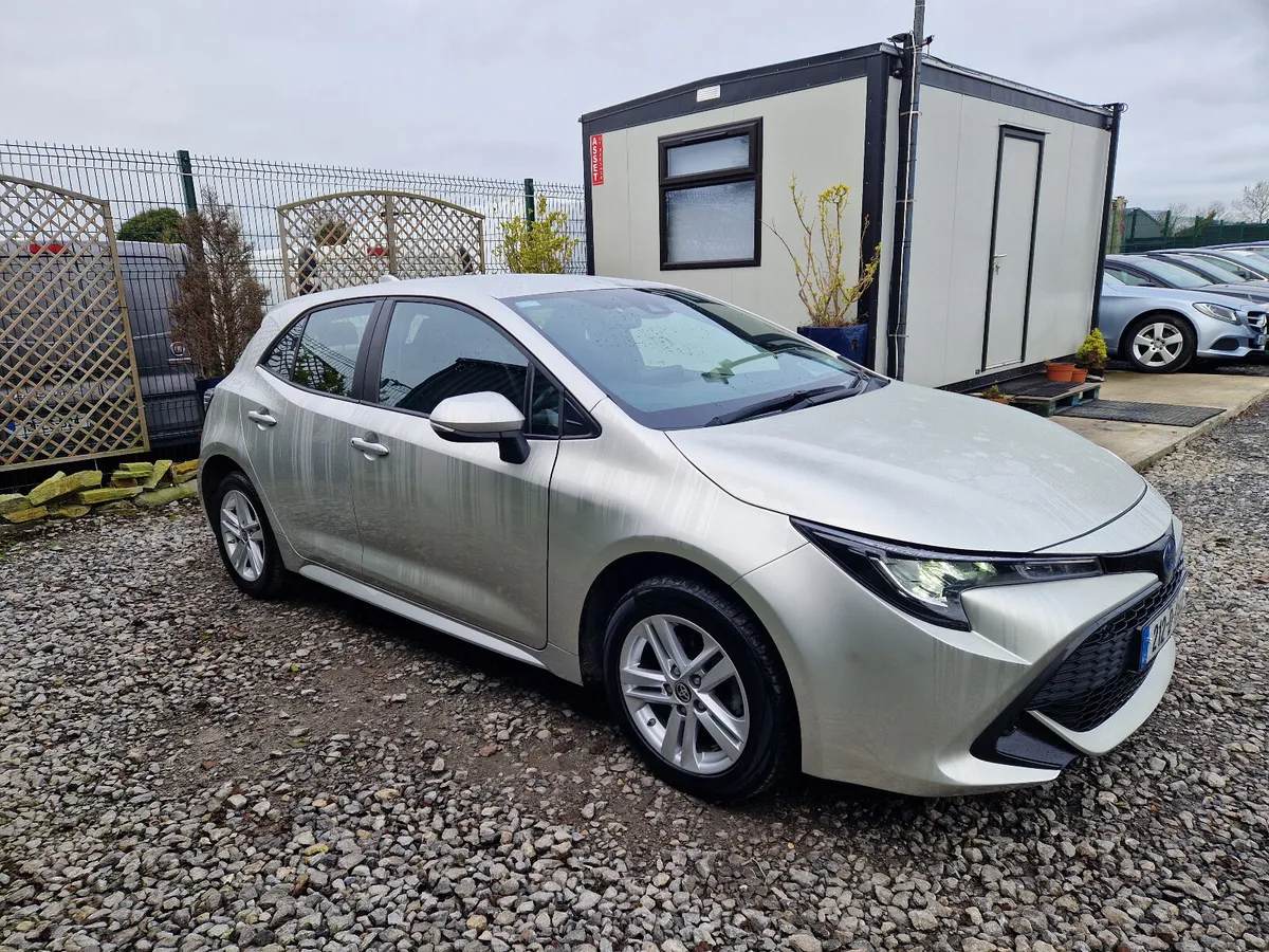 2021 Toyota Corolla  1.8 Hybrid NCT 07/27 - Image 3