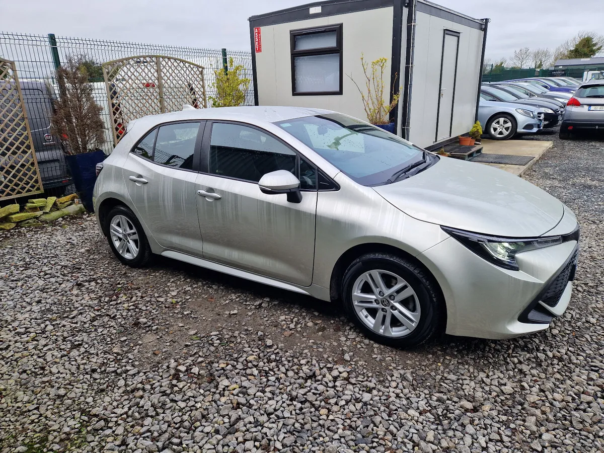 2021 Toyota Corolla  1.8 Hybrid NCT 07/27 - Image 4