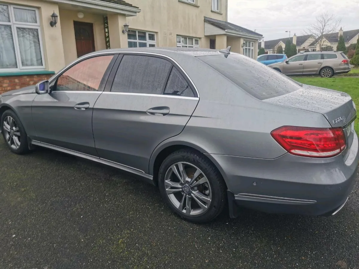 Mercedes E220 - Image 3