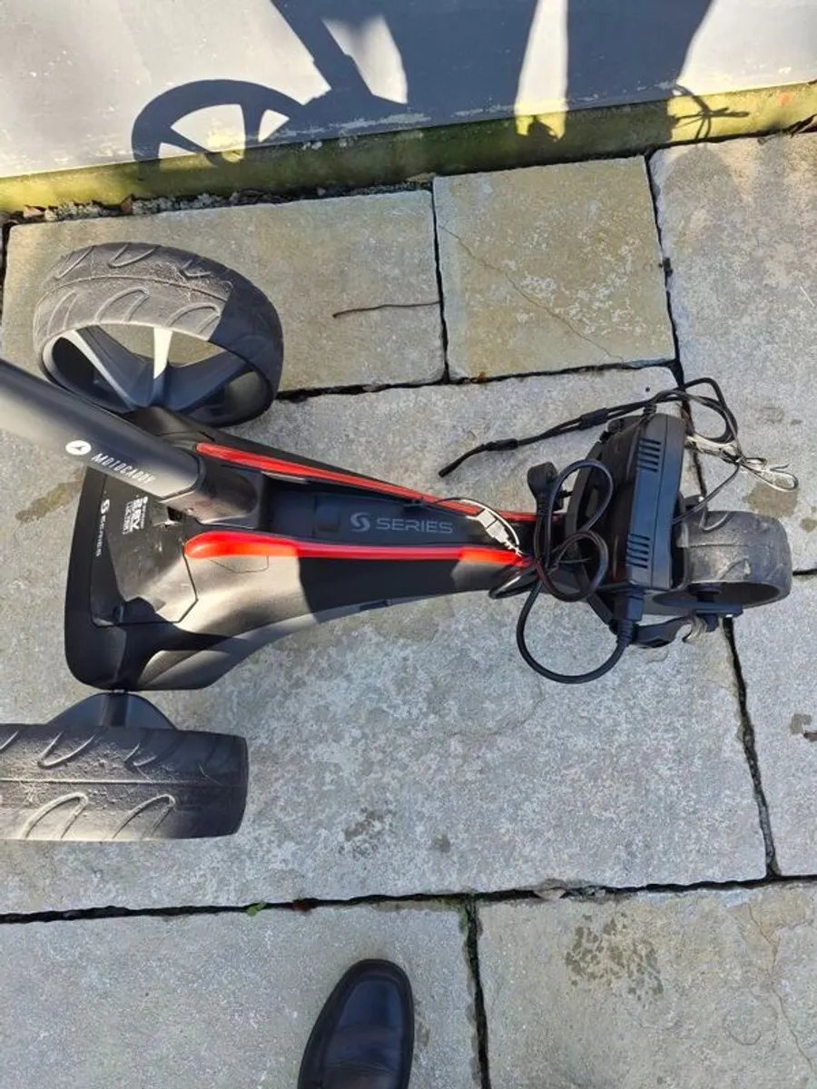 electric golf trolley - Image 1