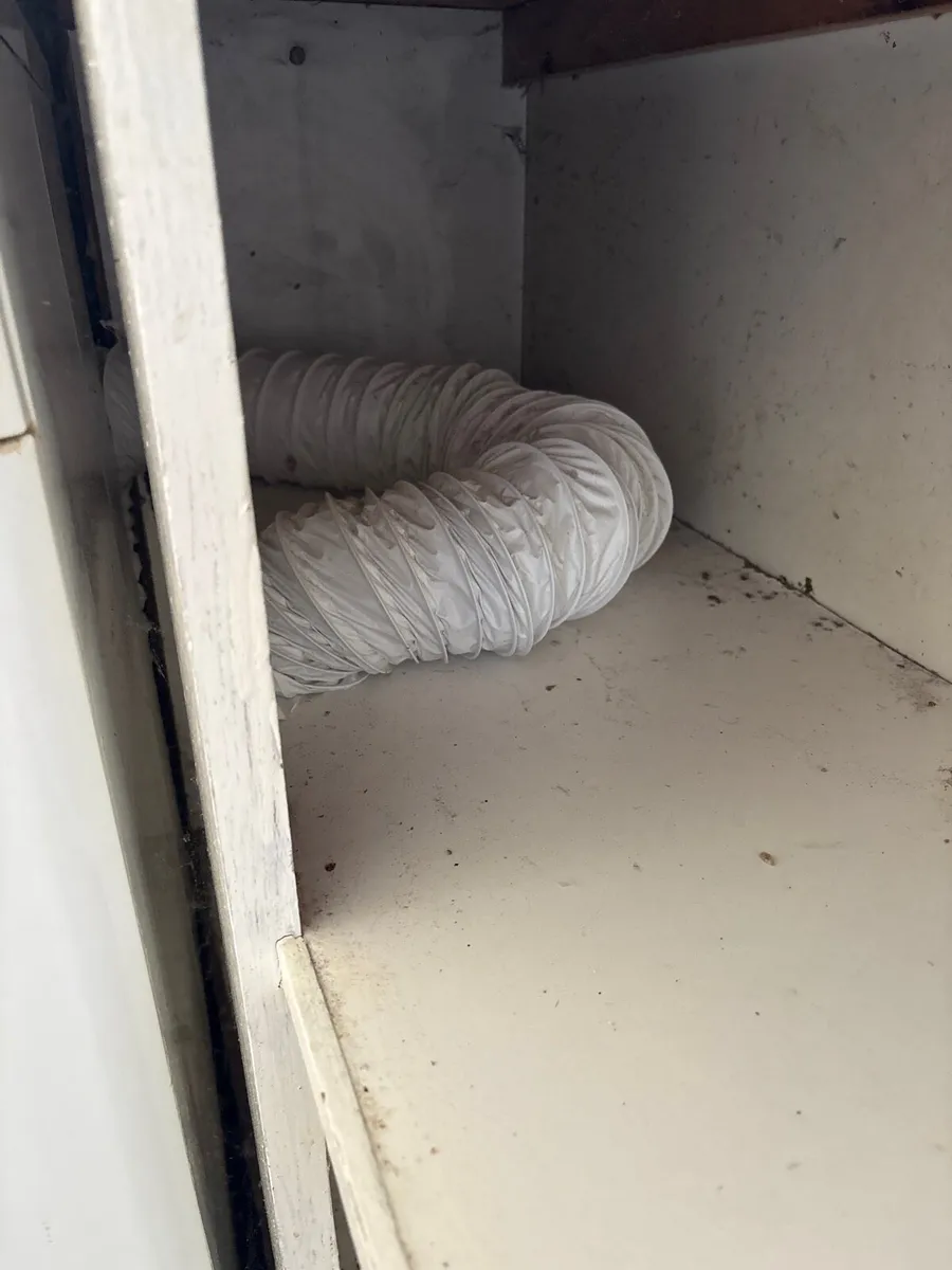 Zanussi tumble dryer free to take away - Image 4