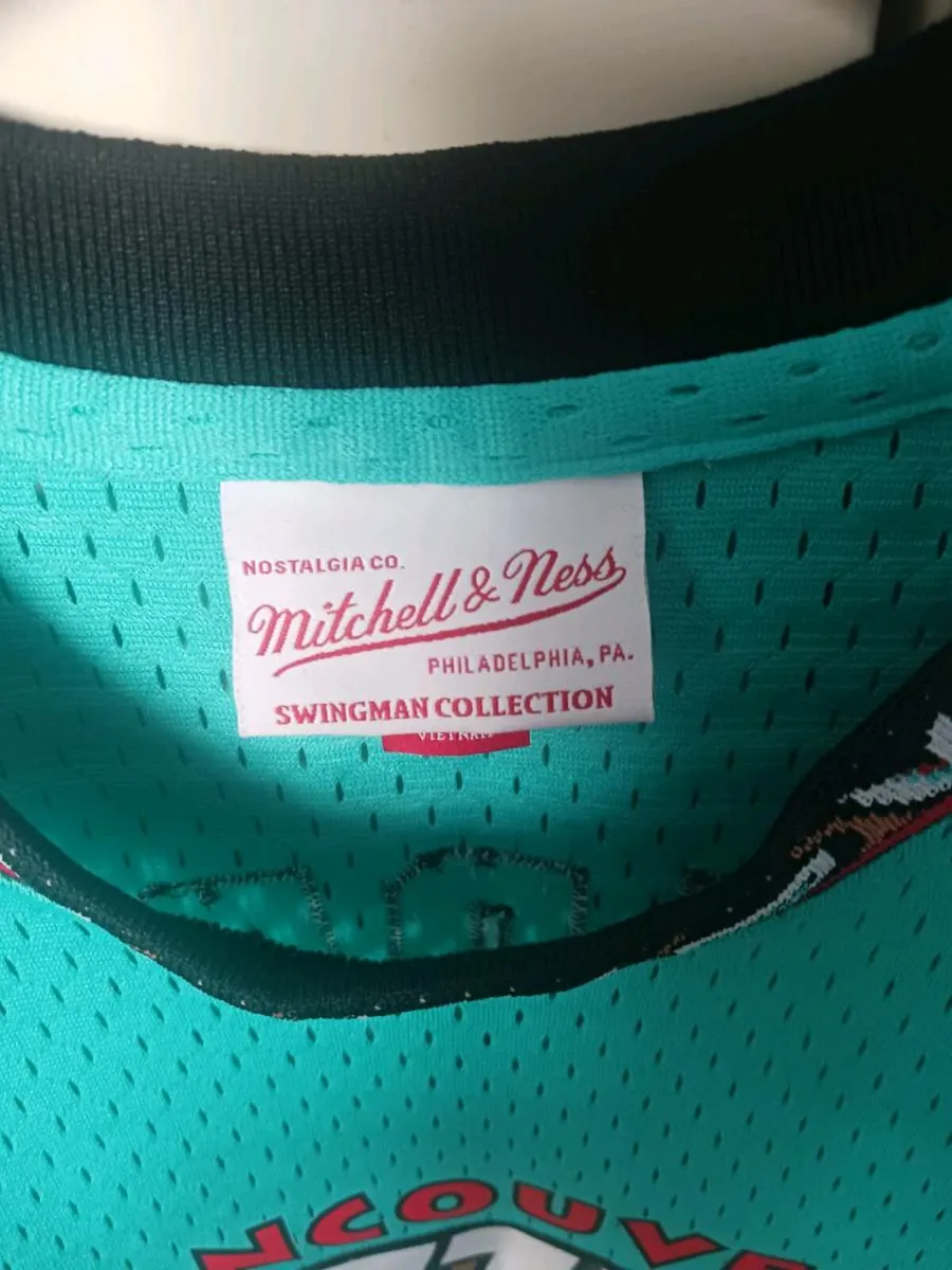 Vancouver Grizzlies Basketball jersey - Image 3