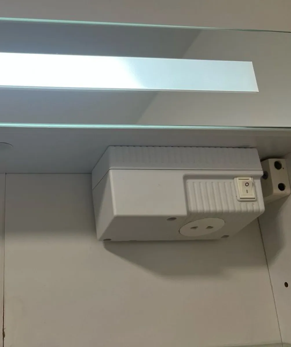 Full Second-Hand Bathroom Set for Sale - Image 3