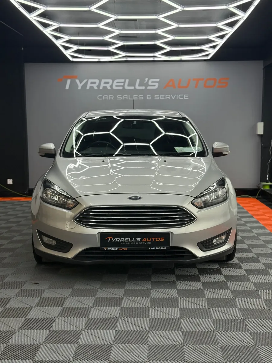 Ford Focus 1.5TDCI Automatic Zetec 2017 - Image 3