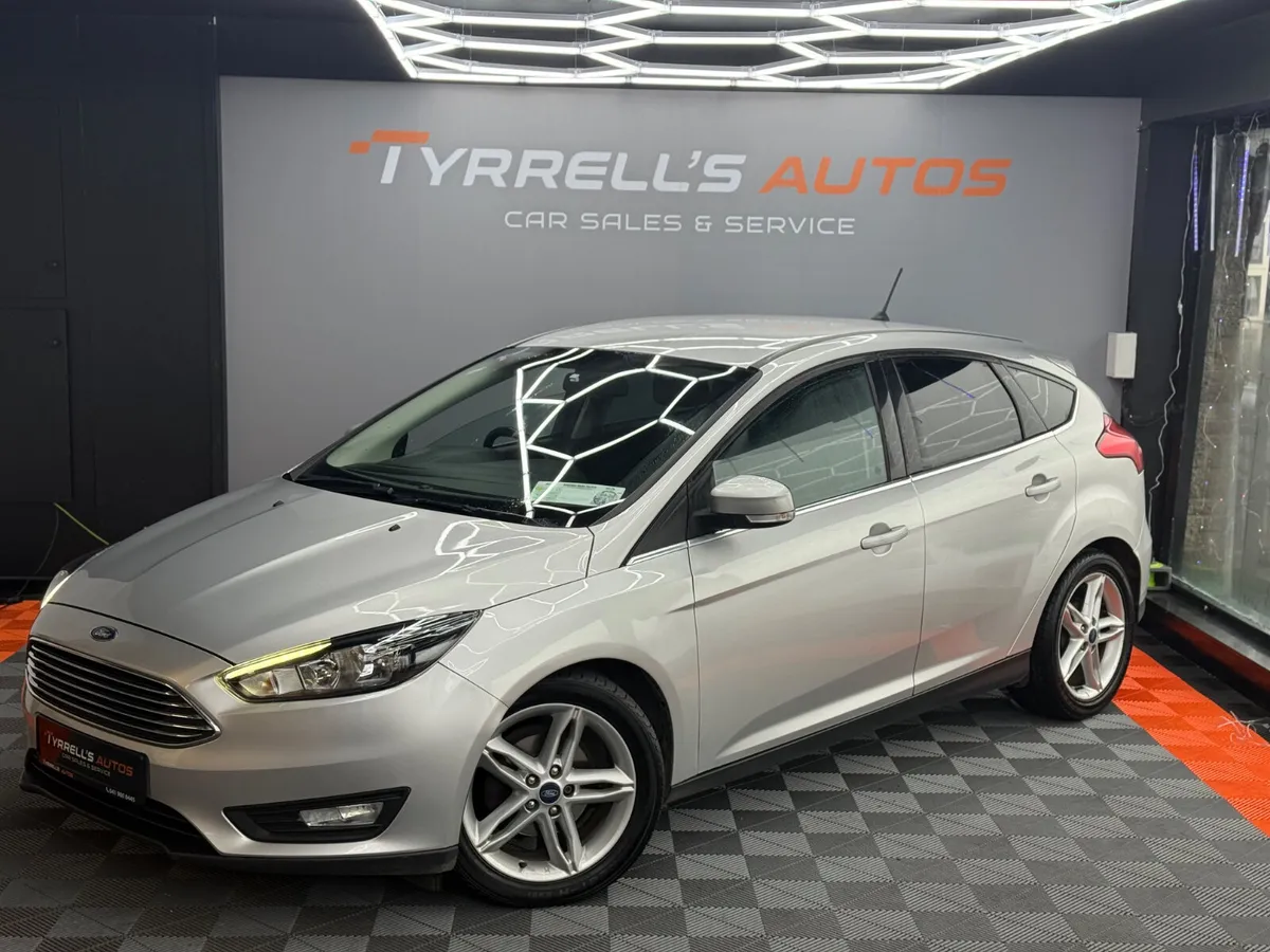 Ford Focus 1.5TDCI Automatic Zetec 2017 - Image 4