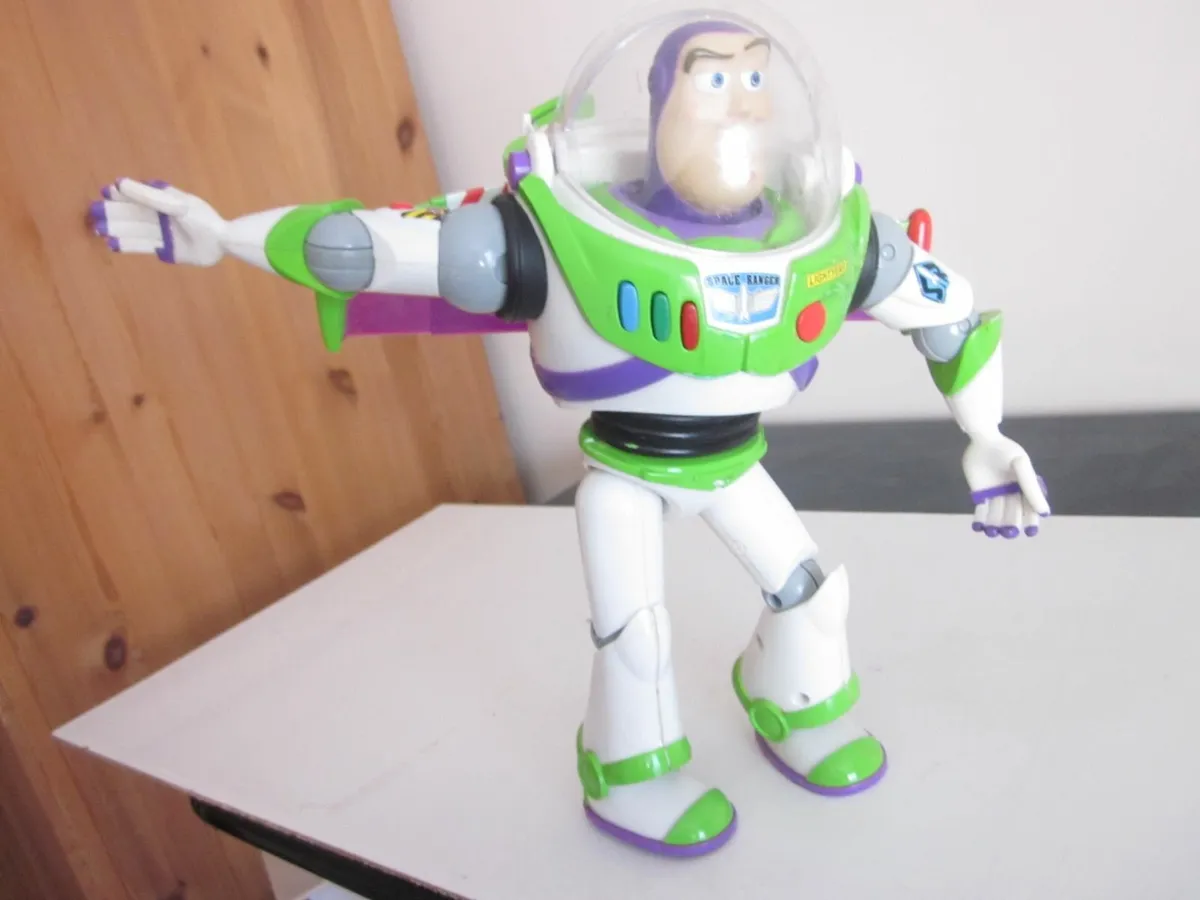 Disney/Pixar Buzz Lightyear Talking Toy - Image 4