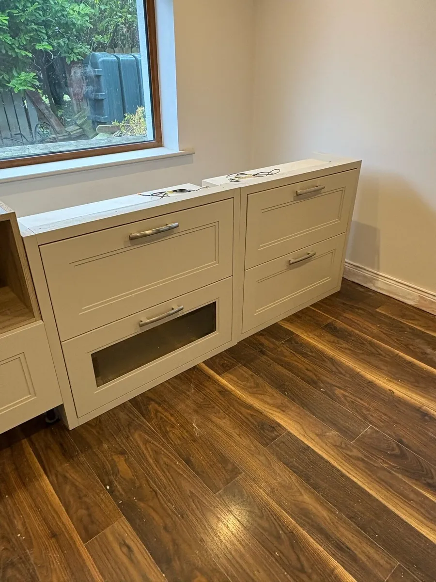 Ex display kitchen units - Image 2