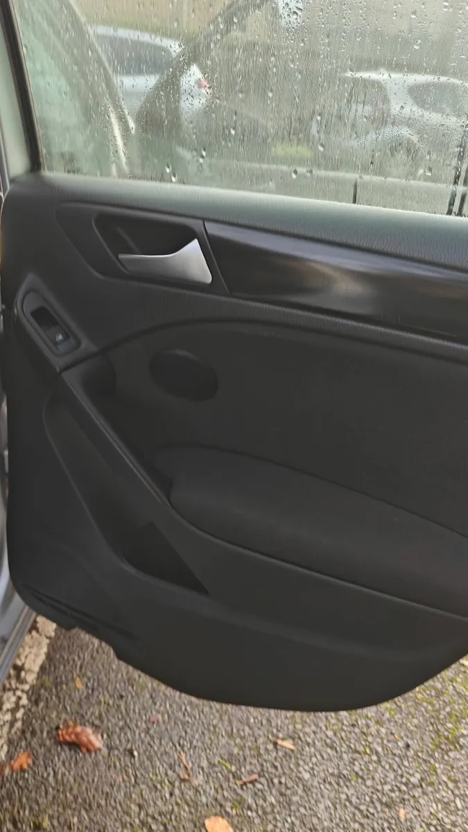 VW Golf 2009 gt sport 140hp - Image 4