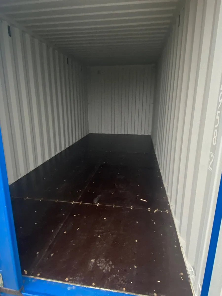 Shipping containers - Image 2