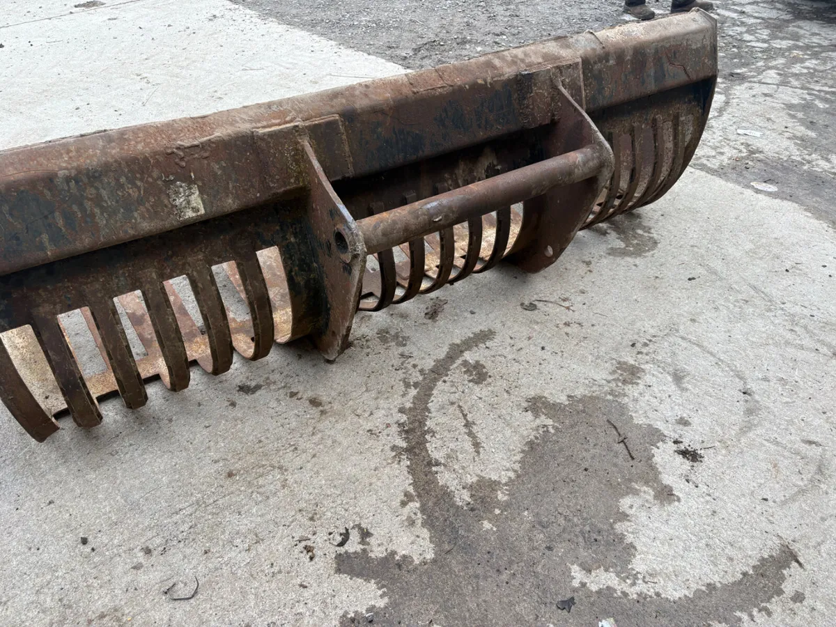 Manitou bucket - Image 3