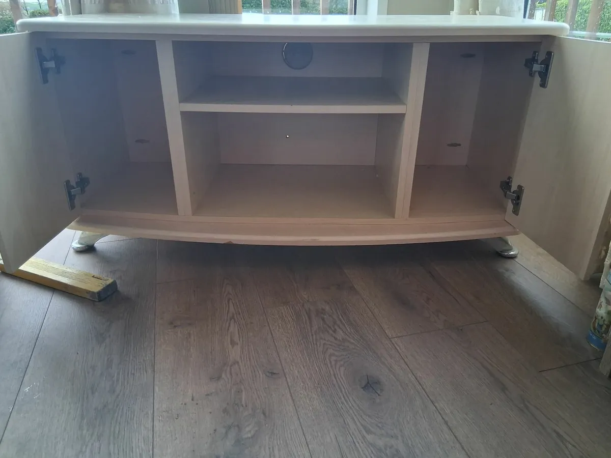 Mirror, tv stand and electric fire - Image 3