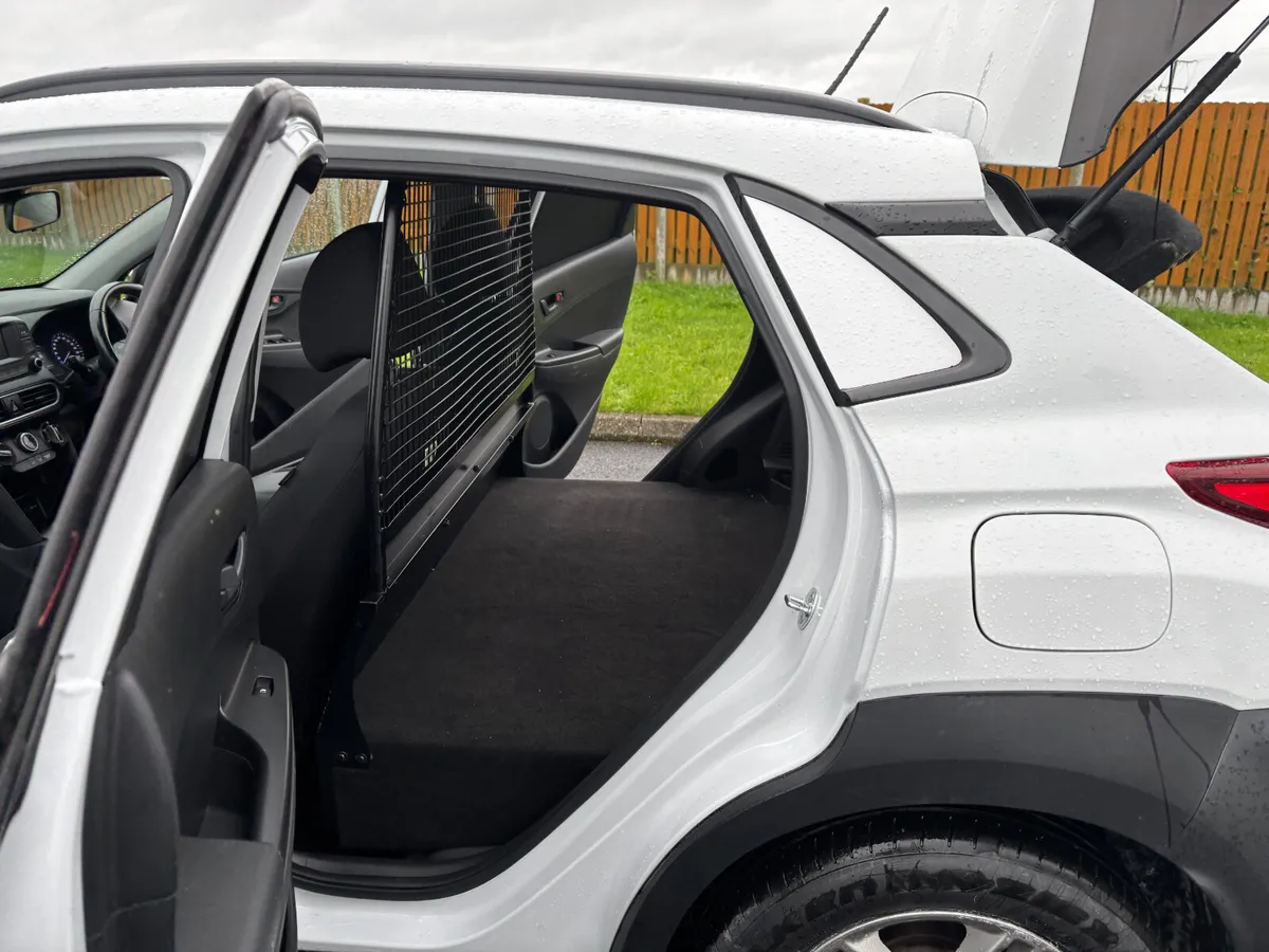 Hyundai KONA 1.6 Turbo Diesel. Car/Van - Image 3