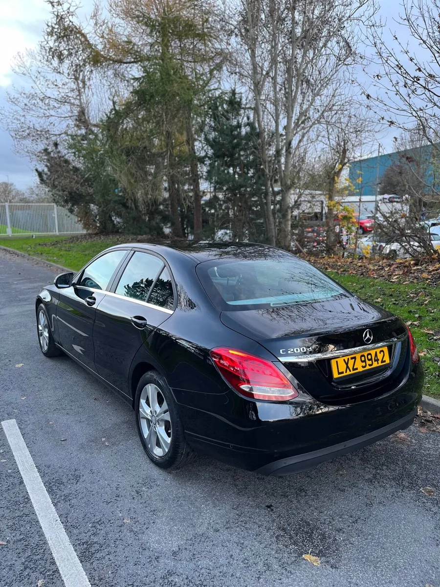 Mercedes-Benz C-Class 2017 - Image 3