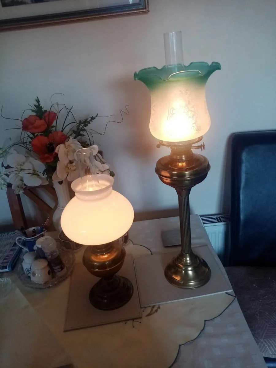 2 vintage Brass oil lamps - Image 3